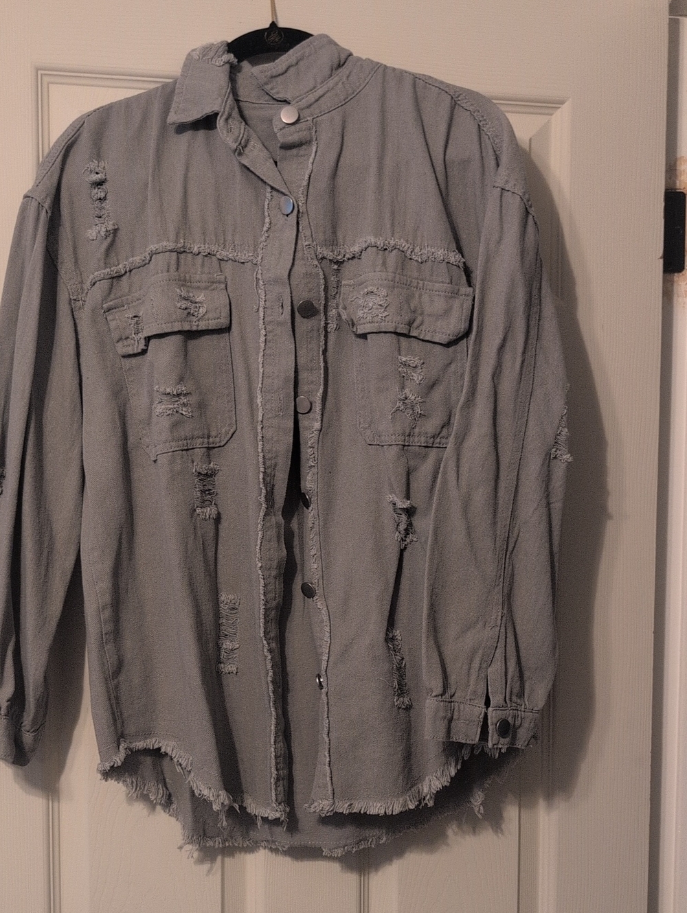 Distressed Women's Shacket Jacket - Light Gray